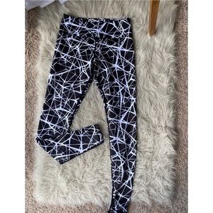 CompressionZ Full Length Black and White Leggings
